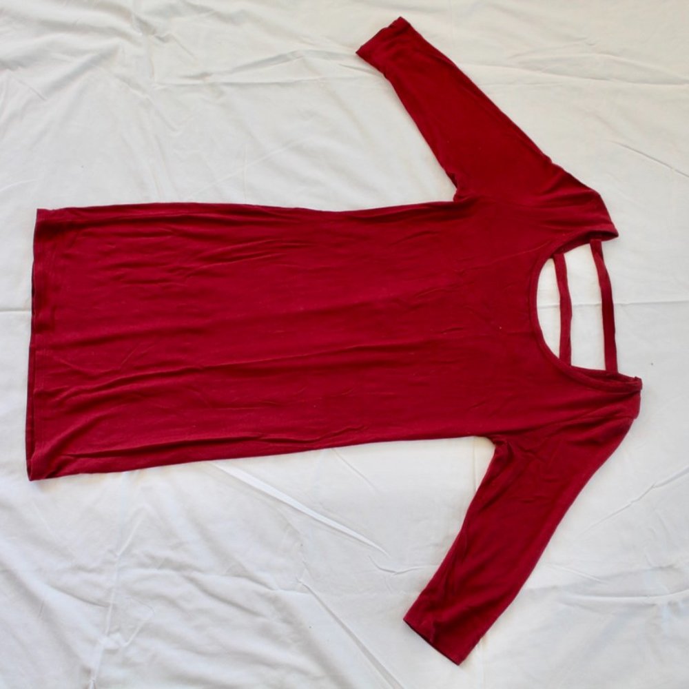 Red bodycon dress with back cut-outs